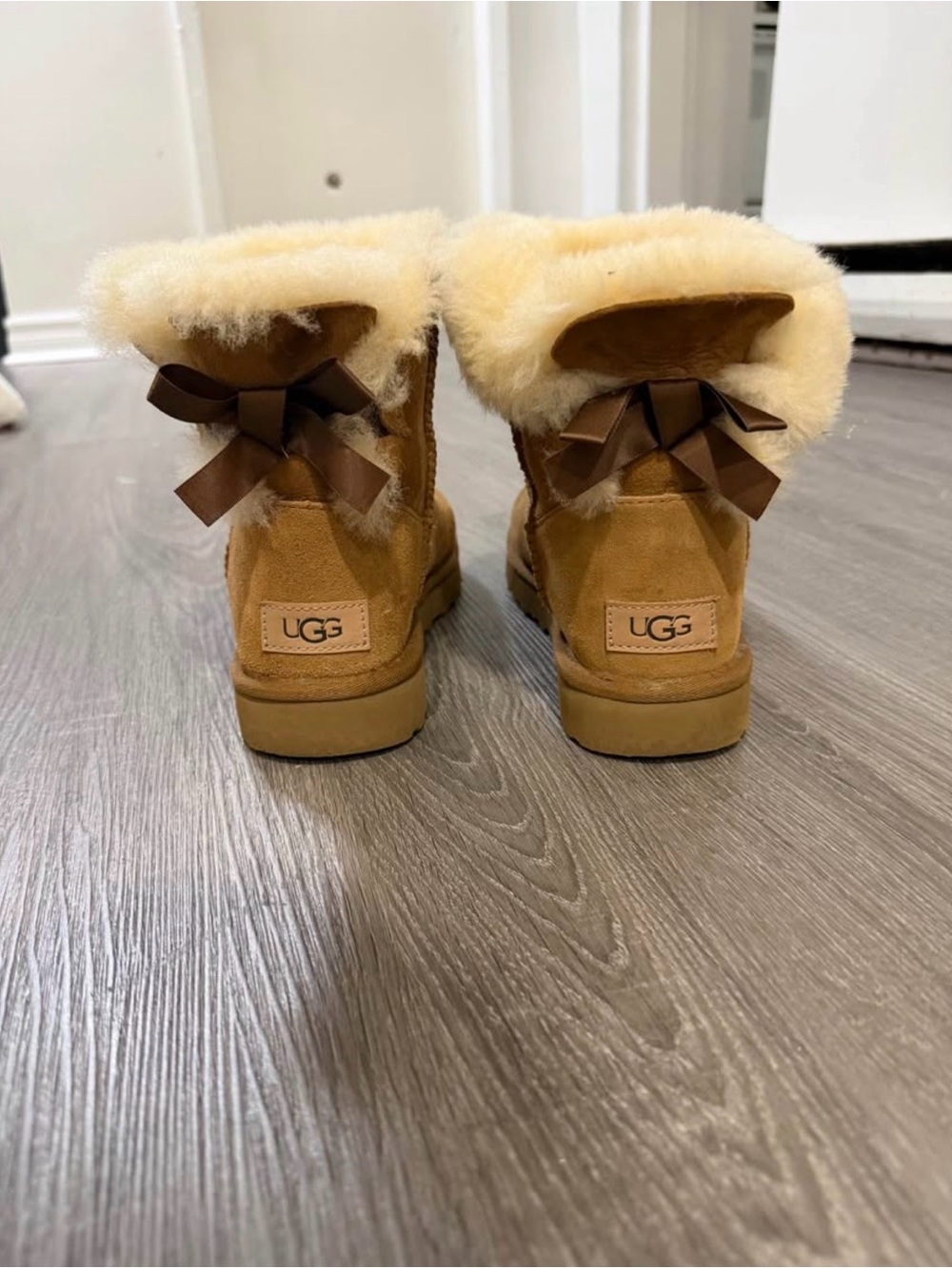 UGG Bailey Bow 7 Womens